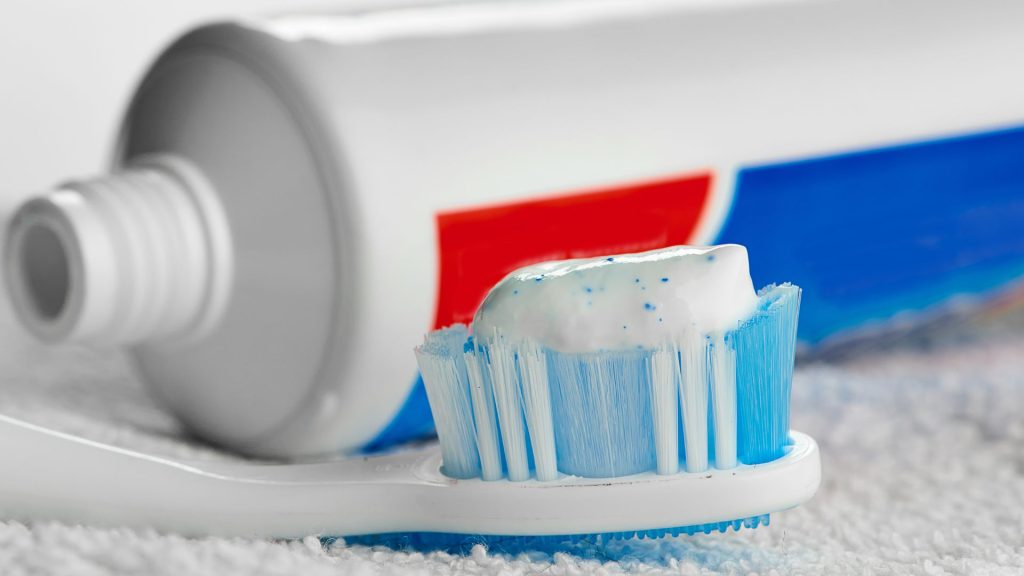 About Whitening Toothpaste