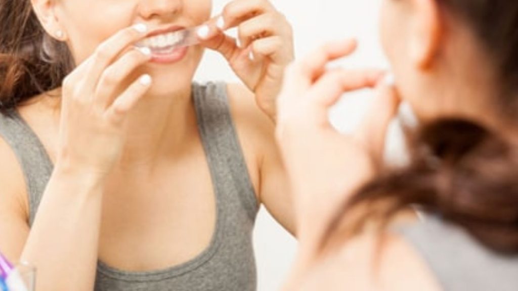 How to Use Tooth Whitening Strips