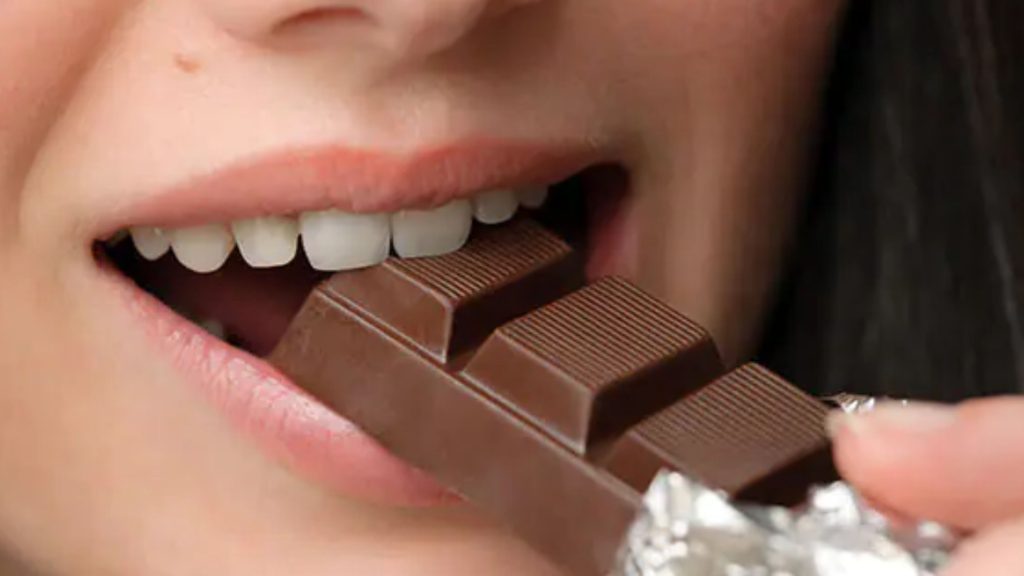 Tips For Reducing Sugar-Sensitive Teeth